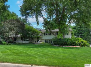 2821 S 100th St, Omaha, NE 68124