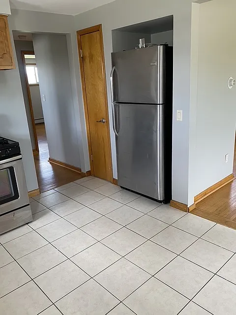 2 bed, 1170 sqft, $1,500 — Photo 4