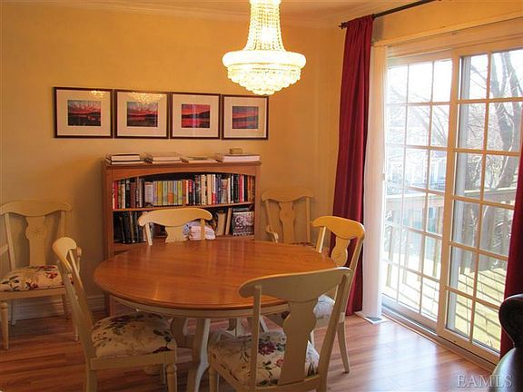5th image of 2303 Regent Dr