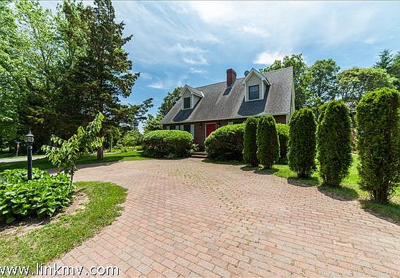 2nd image of 72 Norris Ave