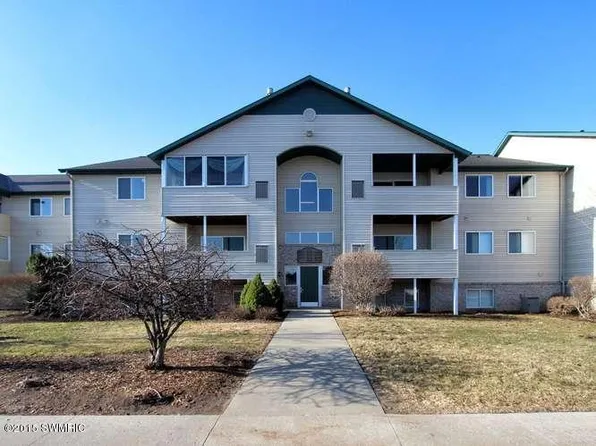 8638 S Jasonville Ct SE, Caledonia, MI 49316