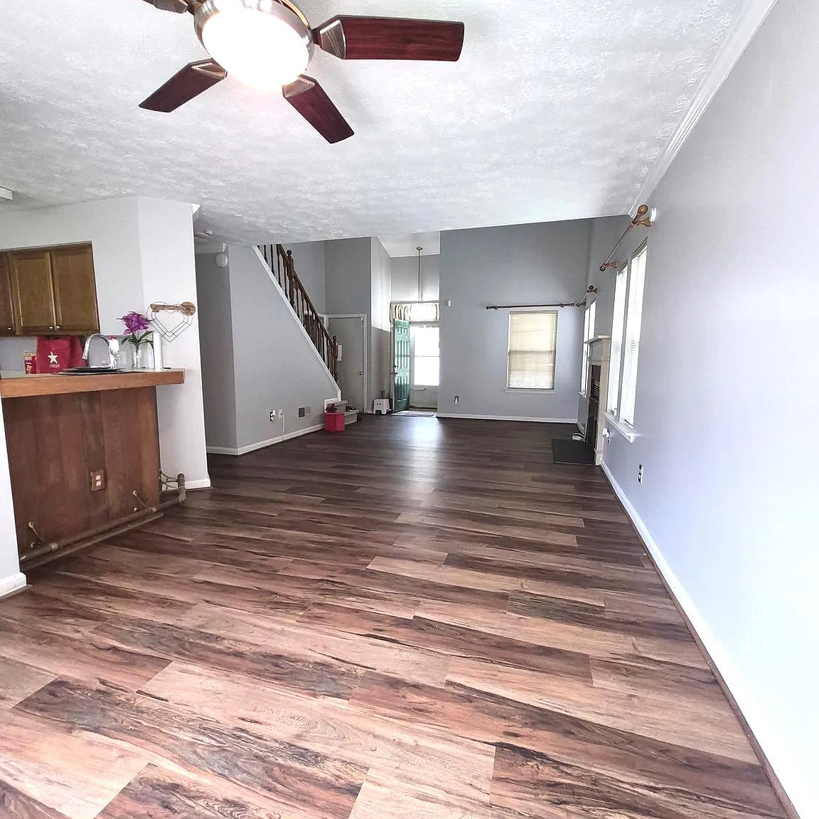 3 bed, 2.5 bath, 1498 sqft, $3,000 — Photo 4