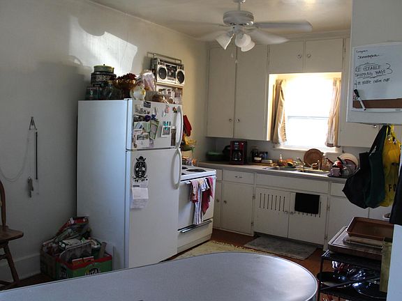 3rd image of 409 Park Pl #409