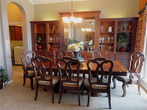 4th image of 306 Dorset Ct