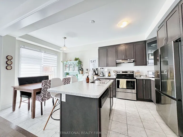 1 Frederick Pearson St — Photo 21