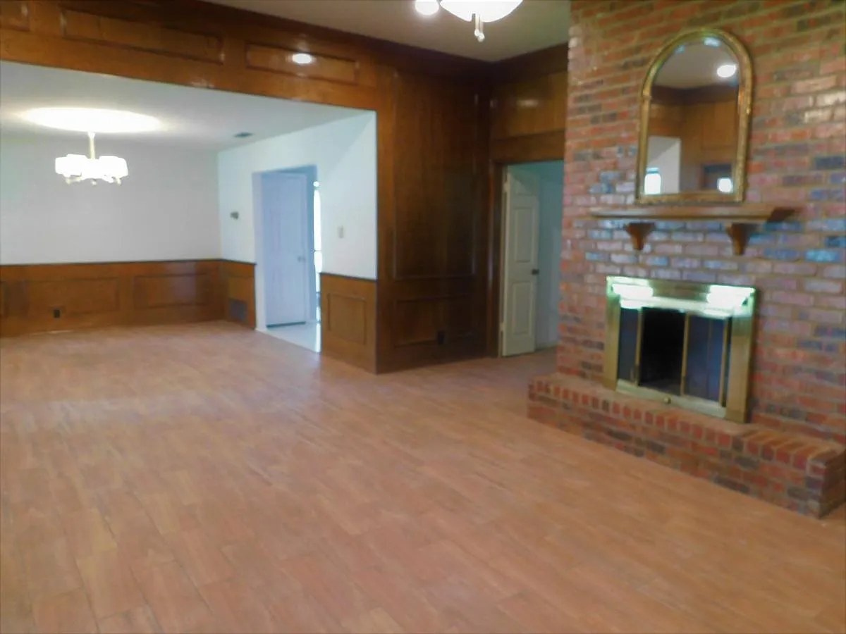 4 bed, 1720 sqft, $1,650 — Photo 3