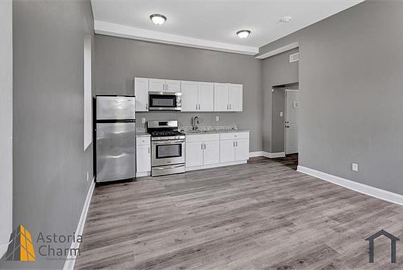 1st image of 3301 Elgin Ave #303