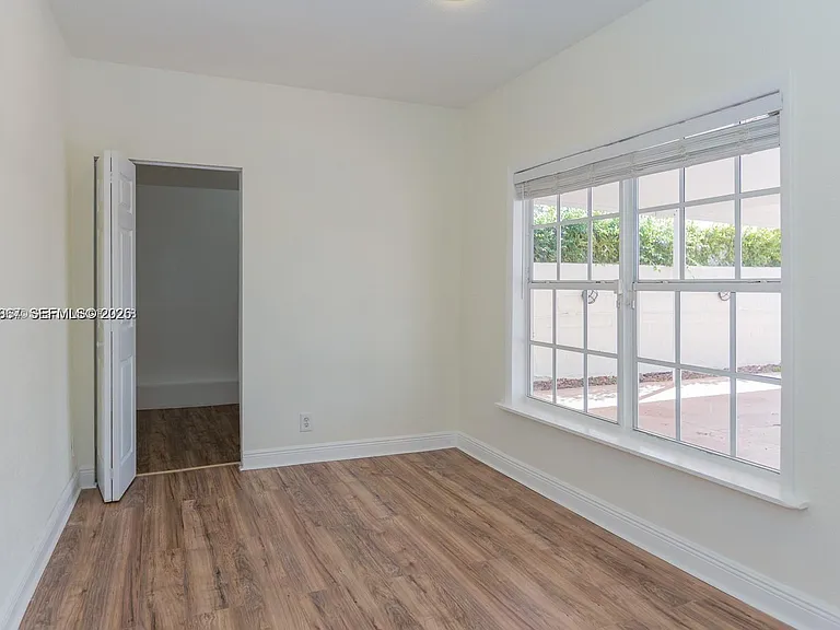 5520 Hayes St — Photo 10