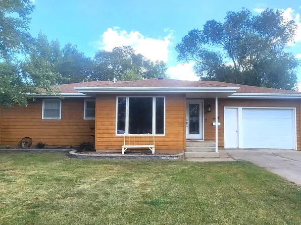 219 E 4th St, Miller, SD 57362