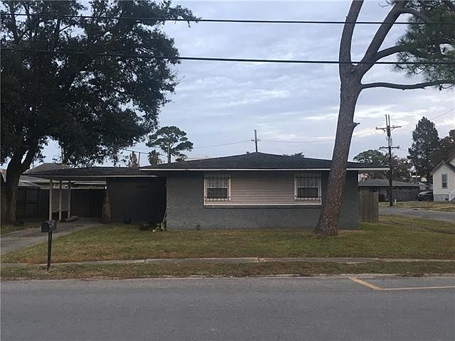 1st image of 4937 Congress Dr