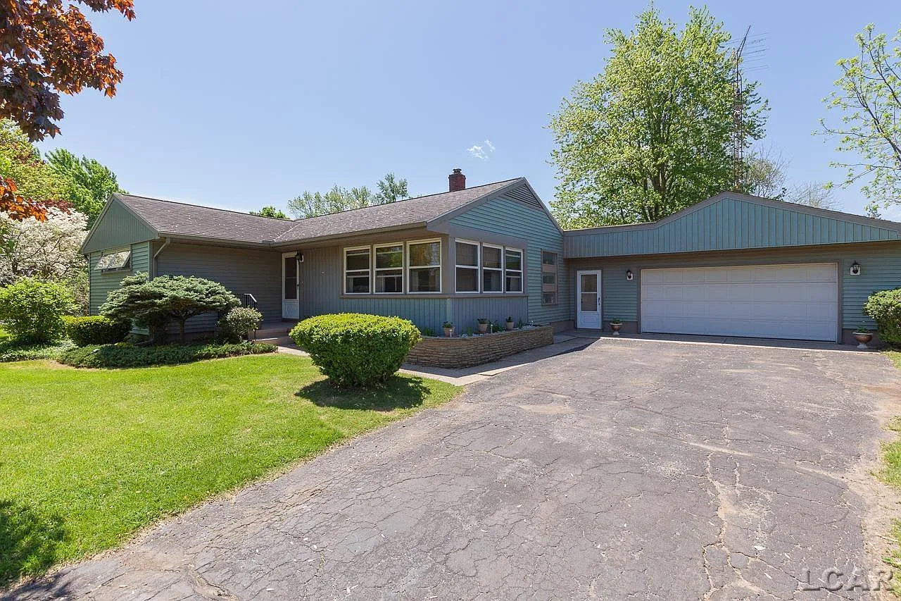 2664 Park Dr photo 1