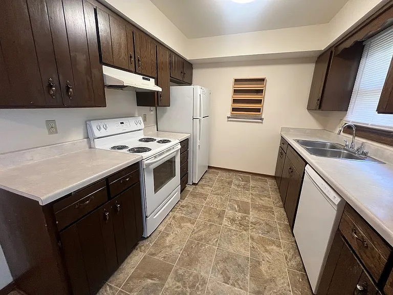 5306 Manitowoc Pkwy — Photo 18