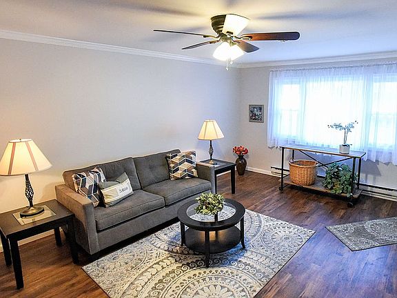 5th image of 58 Maine Ave