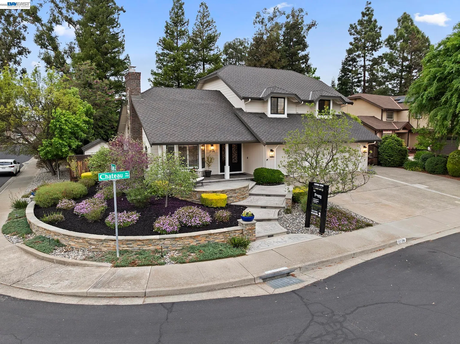 2726 Chateau Way photo 1