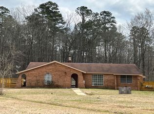 1060 Bishop Ln, Forest, MS 39074