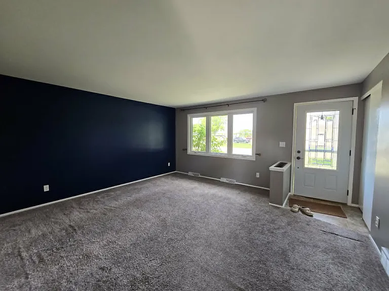1146 Redwood Ln — Photo 15