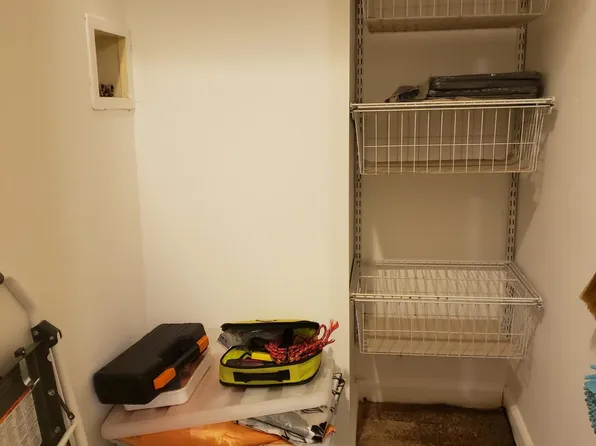 214 New York Avenue image 12 of 13