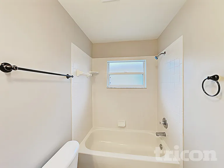 529 Greg St — Photo 13