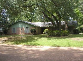 5971 Westmore Dr, Jackson, MS 39206