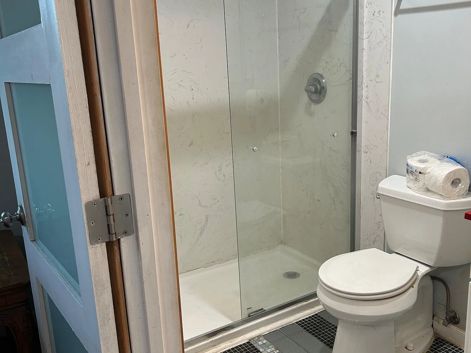 4 bed, 4.0 bath, 2800 sqft, $1,092 — Photo 3