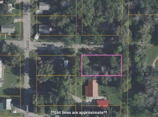 808 E Douglas St, Fairfield, IL 62837