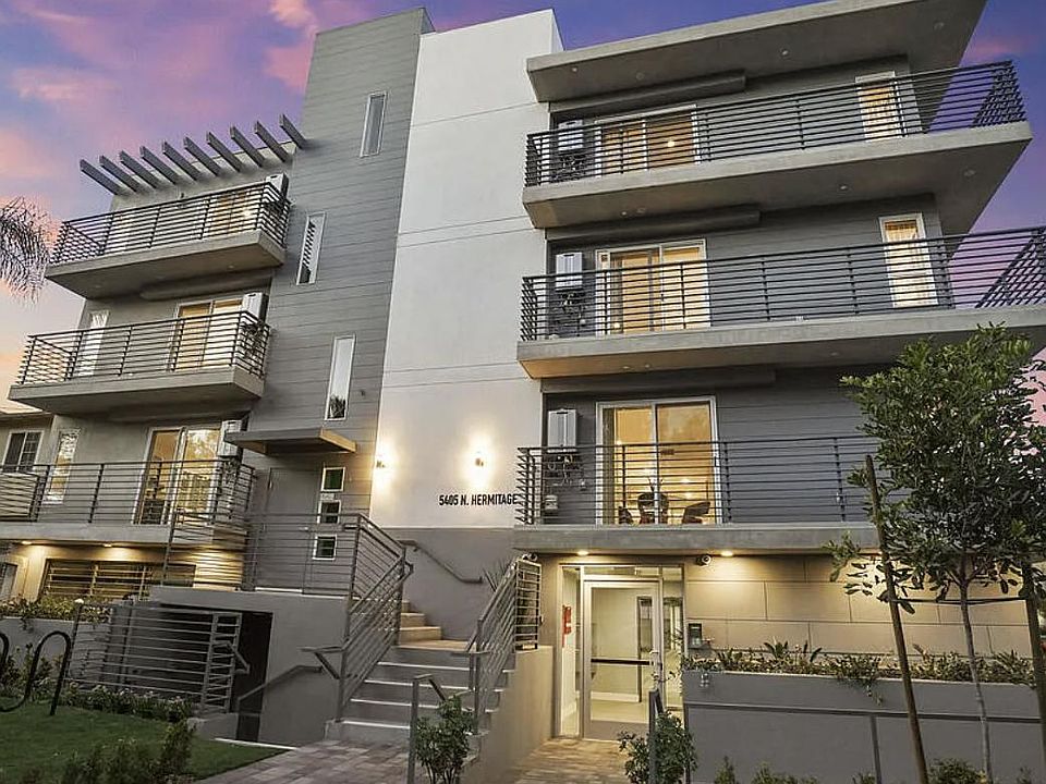 1st image of 5405 Hermitage Ave #303