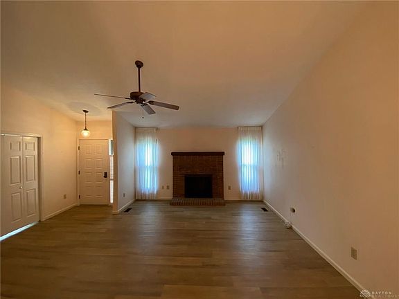 5th image of 1181 Bournemouth Ct