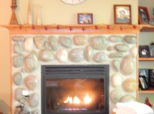 480 3rd St, Plainwell, MI 49080