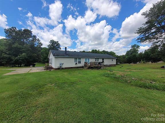 3rd image of 2112 Louanne Dr