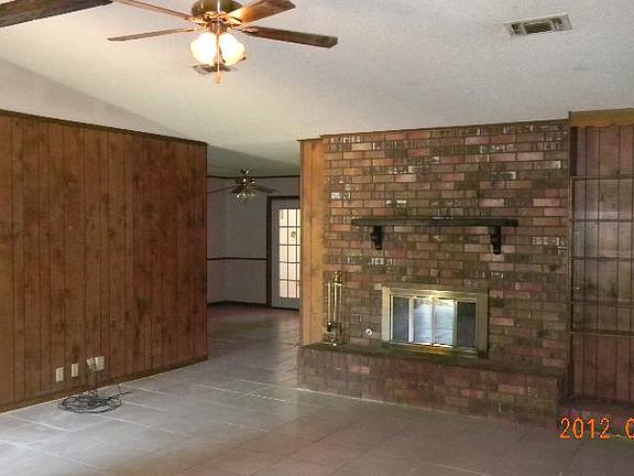 2nd image of 227 E Greenfield Dr