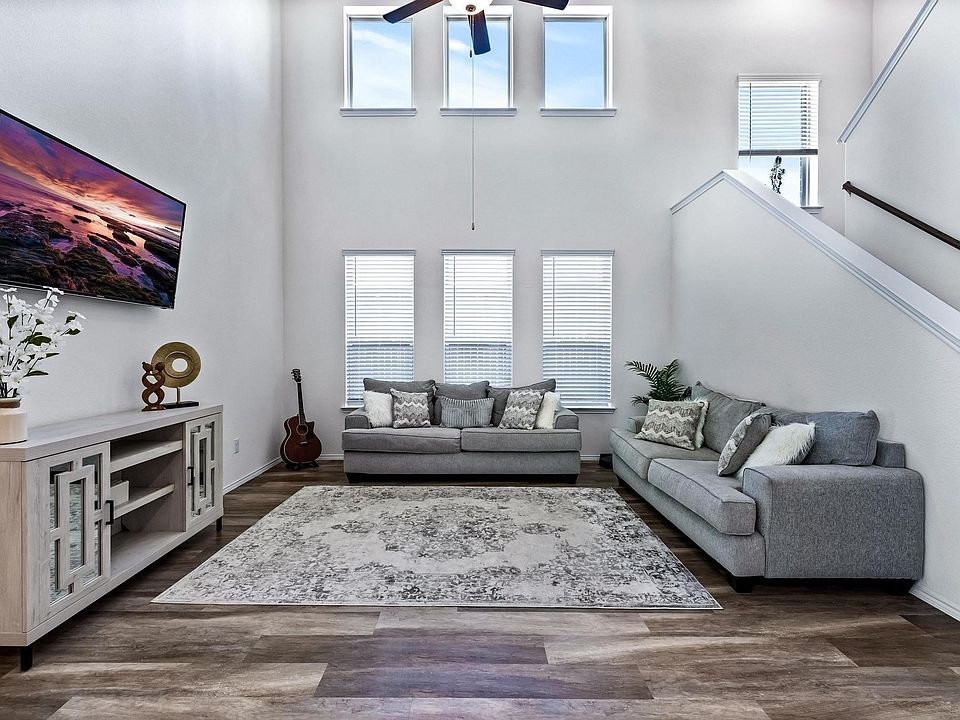 1st image of 4013 Bighorn Dr
