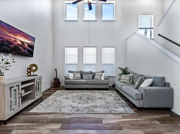 4013 Bighorn Dr, Heartland, TX 75126