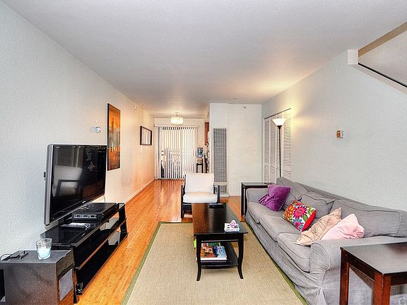 4th image of 4055 W Rosecrans Ave APT 7