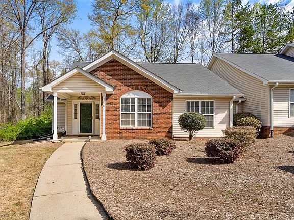 2nd image of 146 Brookhill Pl