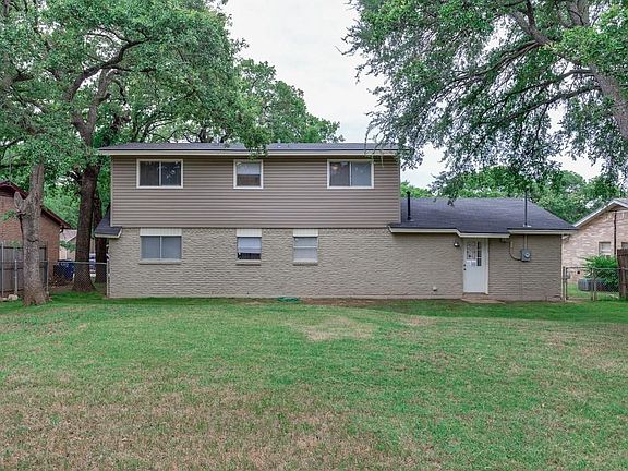 3rd image of 1302 Donley Dr