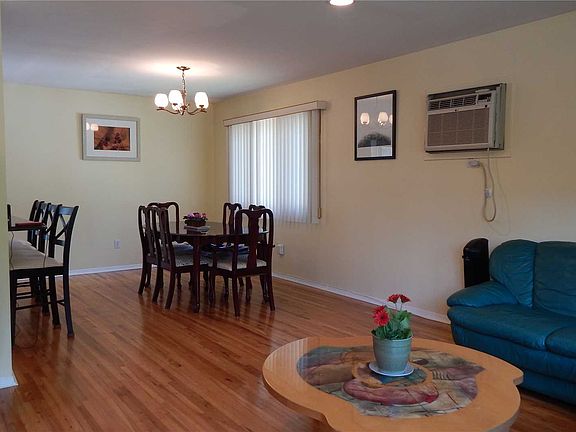 4th image of 262 Gramercy Dr