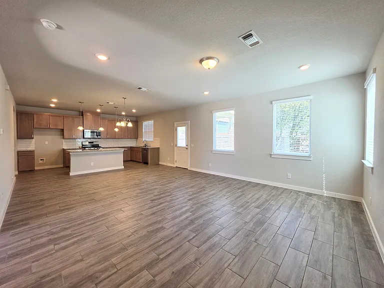 724 Fort Leonard — Photo 6