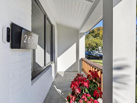 4th image of 2601 SW 26th Ln #2601