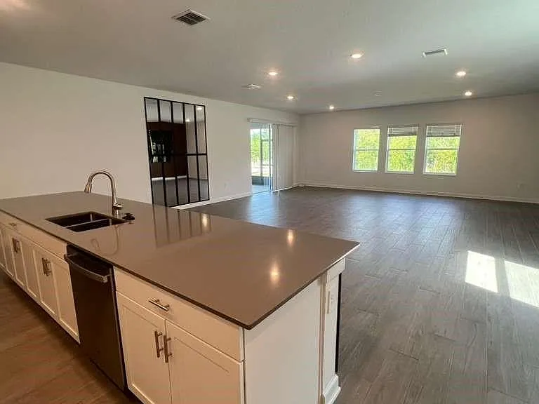 11701 Language Way — Photo 7