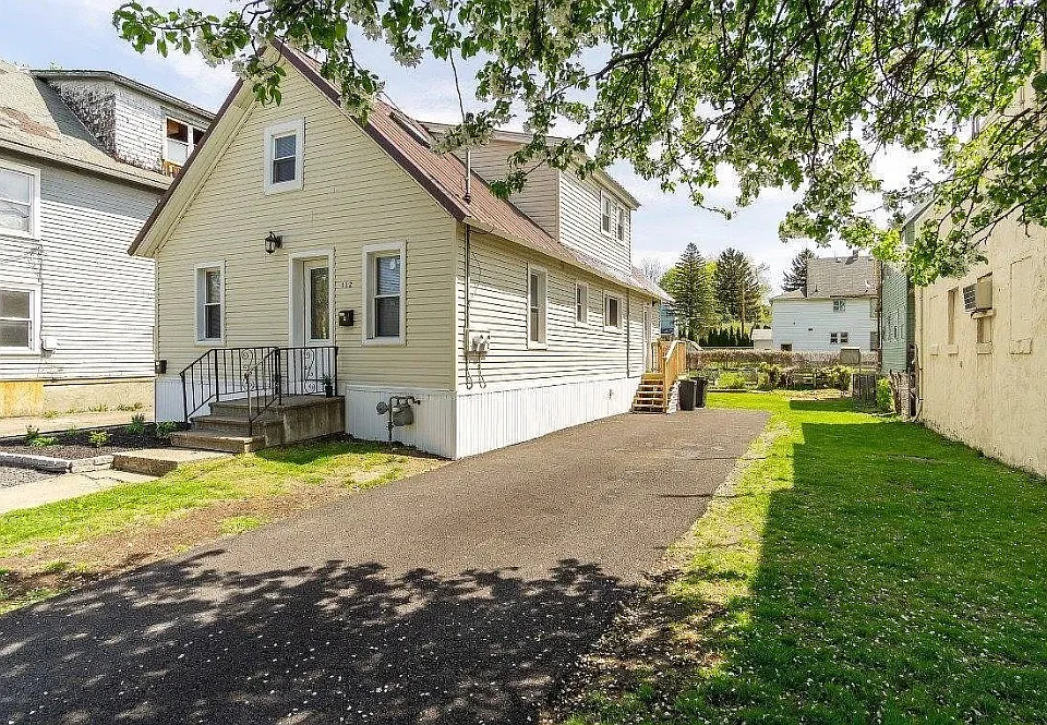 112 Broad Ave #1