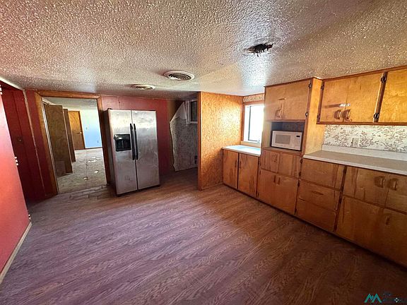 2nd image of 633 S 4th St