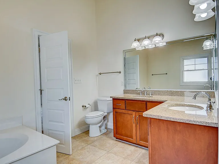 2224 W Berrie Cir — Photo 30