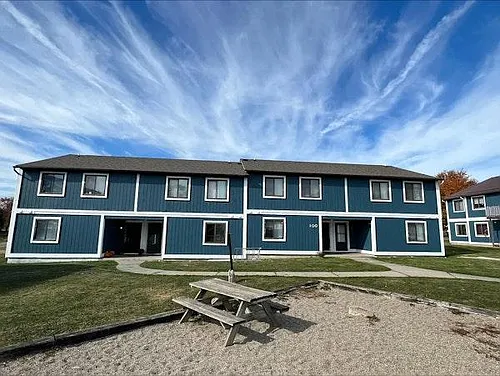 Find Your Next Home At One Oak Place Photo 1