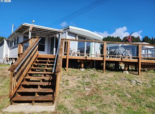 130 Riggs Hill Ln, Winchester Bay, OR 97467