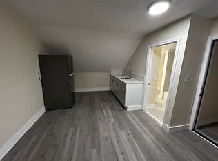 40 Grand St #4, Worcester, MA 01610