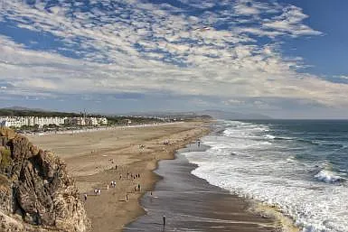 La Playa St — Photo 17