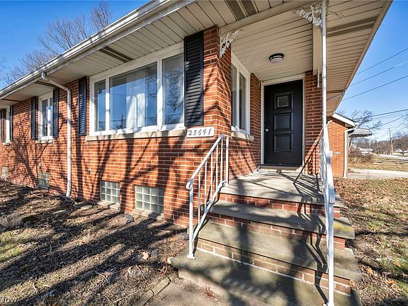 4th image of 25641 Glenbrook Blvd