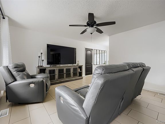 5th image of 2535 Gina Drive
