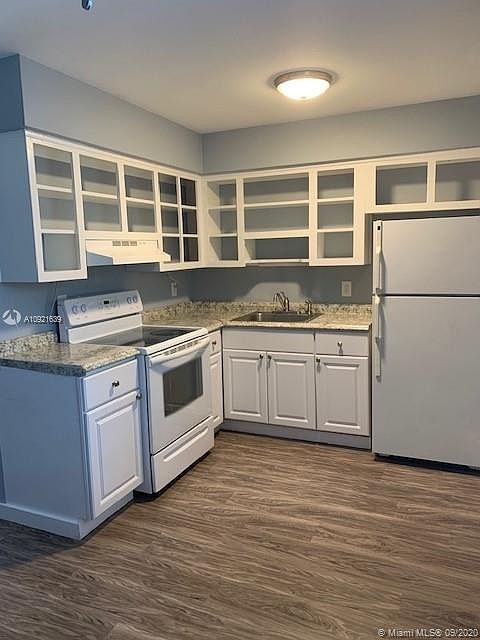 1st image of 411 SW 11th Ave APT 8