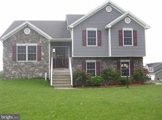 1452 Millennium Dr, Chambersburg, PA 17202